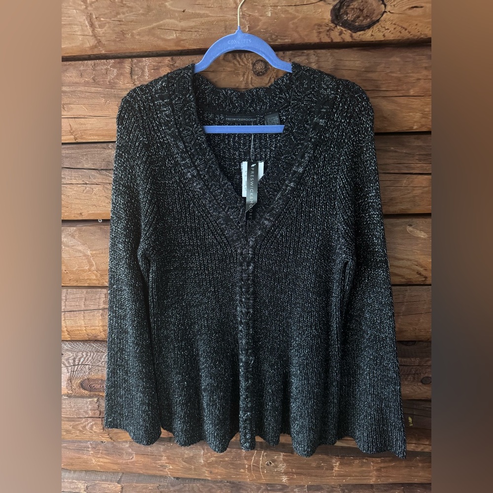 Preswick & Moore size xl nwt silver shimmer Sweater
